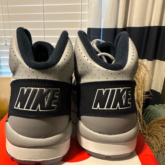 nike air trainer georgetown